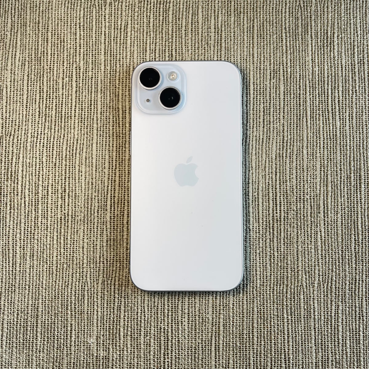 iPhone 15 128 GB · 93% de batería · Azul
